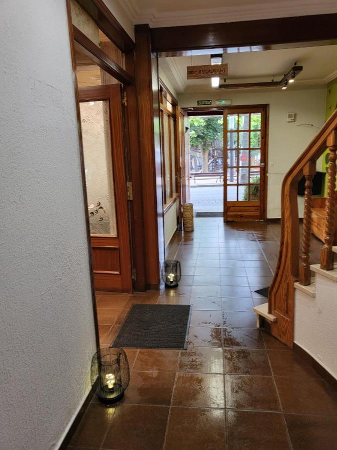 Hostal Torras Sant Hilari Sacalm Dış mekan fotoğraf
