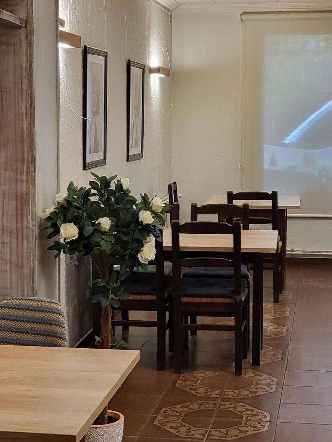 Hostal Torras Sant Hilari Sacalm Dış mekan fotoğraf