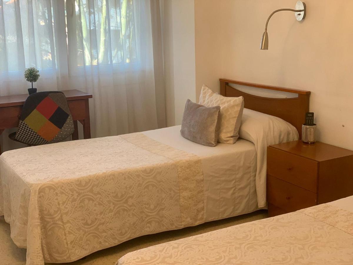 Hostal Torras Sant Hilari Sacalm Dış mekan fotoğraf